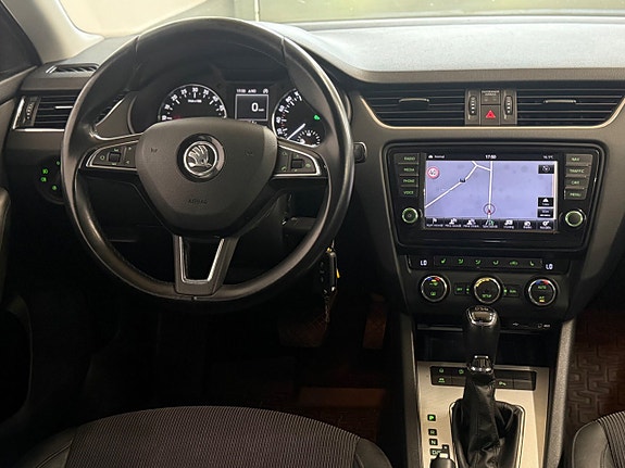Skoda Octavia 10 of 18