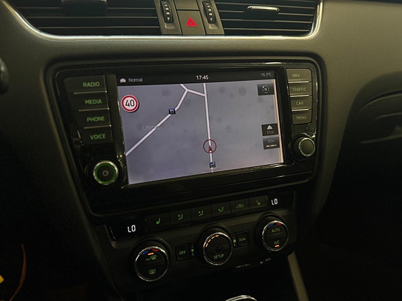 Skoda Octavia 15 of 18