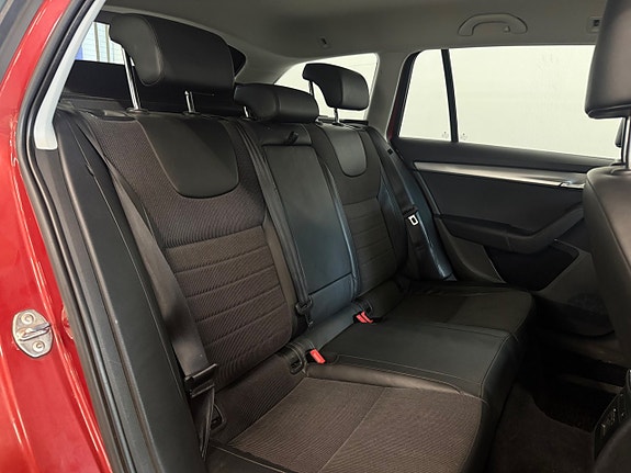 Skoda Octavia 11 of 18