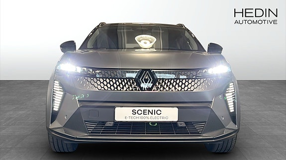 Renault Scenic E-Tech 9 of 13