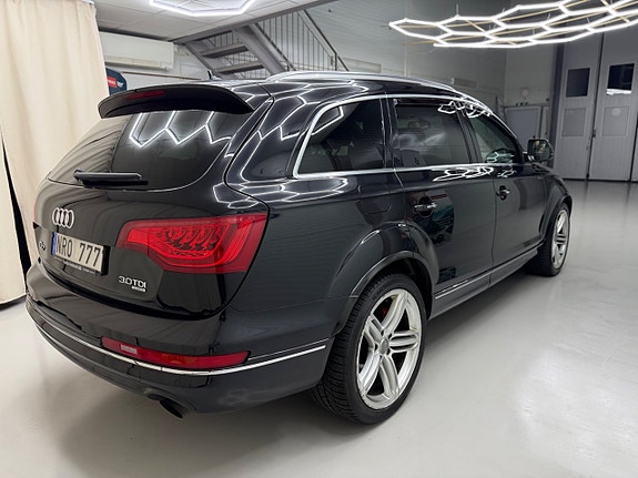 Audi Q7 4 of 30