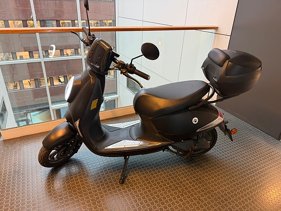 Vespa Vässla 2 2 of 5