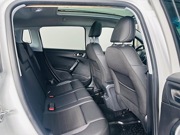 Peugeot 2008 16 of 20