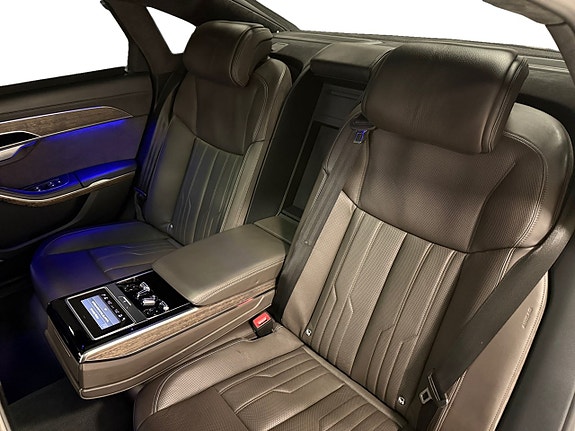 Audi A8 11 of 21