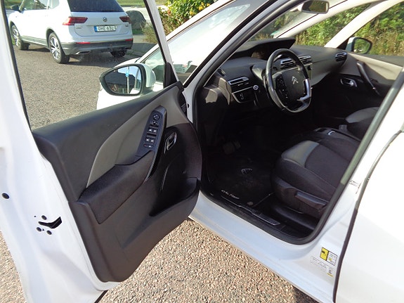 Citroen Grand C4 Picasso 9 of 18
