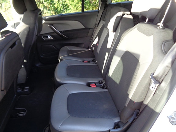 Citroen Grand C4 Picasso 14 of 18