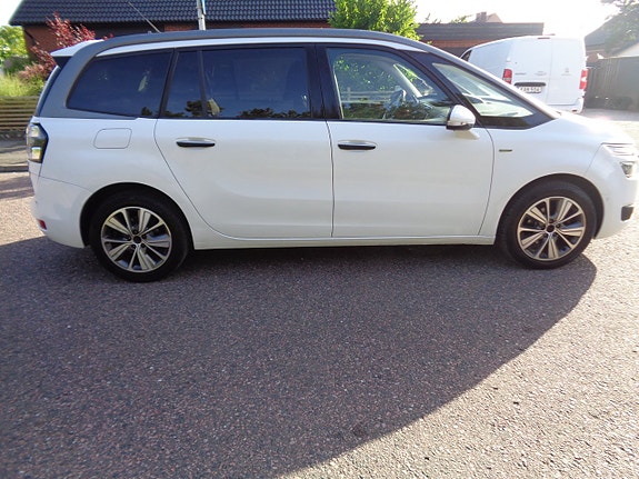 Citroen Grand C4 Picasso 6 of 18