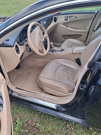 Mercedes-Benz CLS500 7 of 10