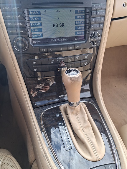 Mercedes-Benz CLS500 6 of 10