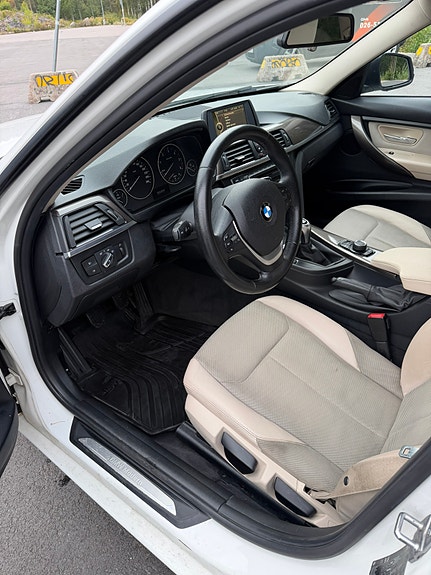 BMW 318d 6 of 11