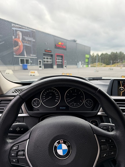 BMW 318d 7 of 11