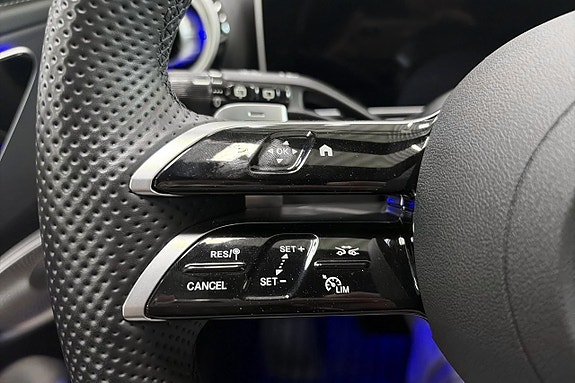 Mercedes-Benz C300 de 8 of 26