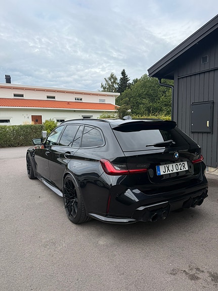 BMW M3 5 of 7