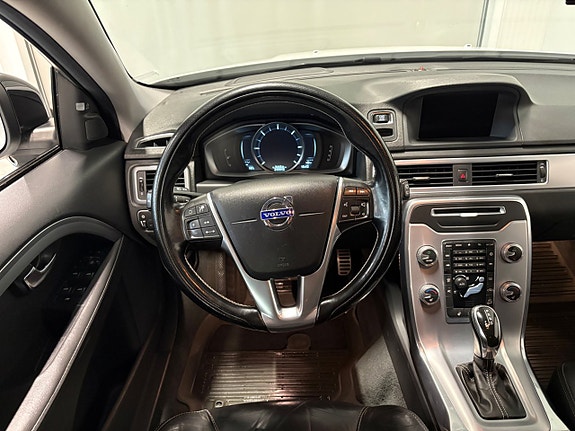 Volvo XC70 10 of 24