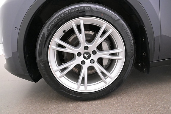 Tesla Model Y 27 of 27