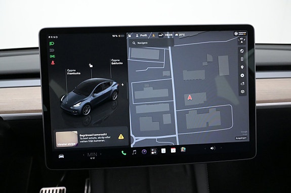 Tesla Model Y 16 of 27