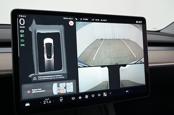 Tesla Model Y 15 of 27