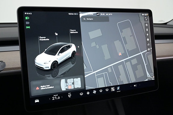 Tesla Model Y 16 of 27