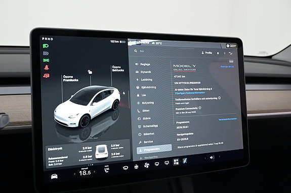Tesla Model Y 9 of 27