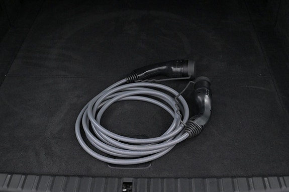 BMW iX 24 of 27