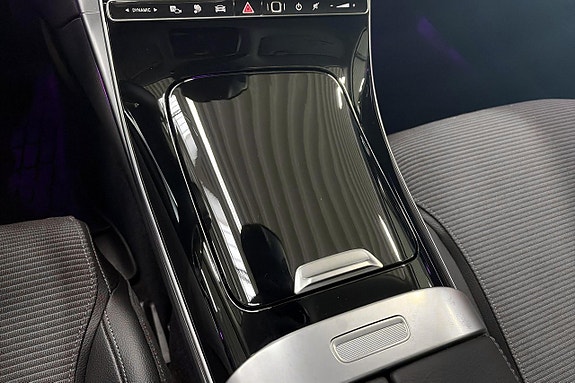 Mercedes-Benz C300 20 of 26