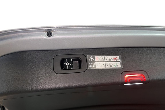 Mercedes-Benz C300 26 of 26