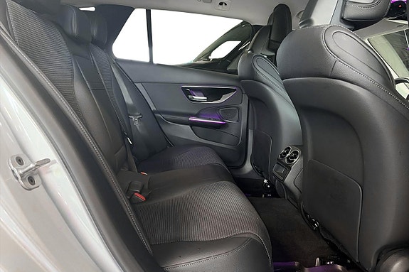 Mercedes-Benz C300 23 of 26