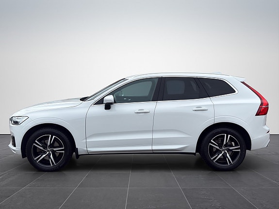 Volvo XC60 2 of 18