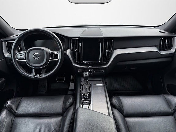 Volvo XC60 10 of 18