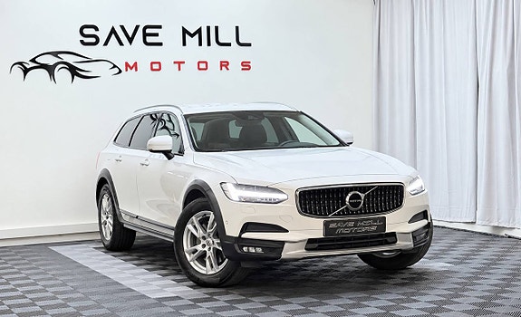Volvo V90 Cross Country 2 of 12