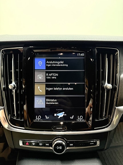 Volvo V90 Cross Country 10 of 12
