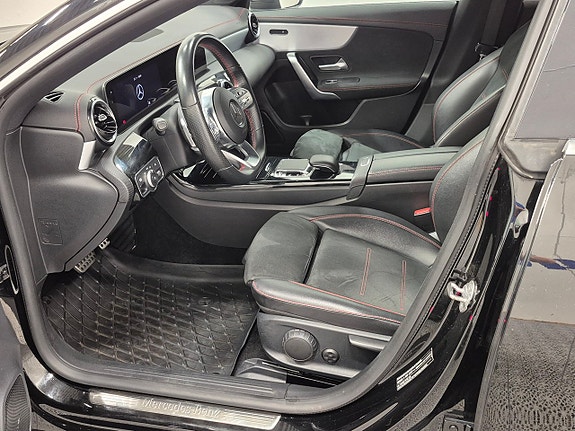 Mercedes-Benz CLA180 2 of 8