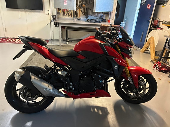 Suzuki GSX-S750 3 of 11