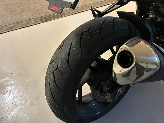Suzuki GSX-S750 5 of 11