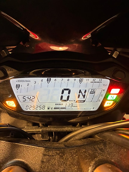 Suzuki GSX-S750 11 of 11