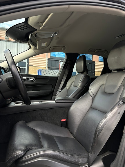 Volvo XC60 7 of 7