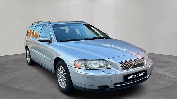 Volvo V70 3 of 10
