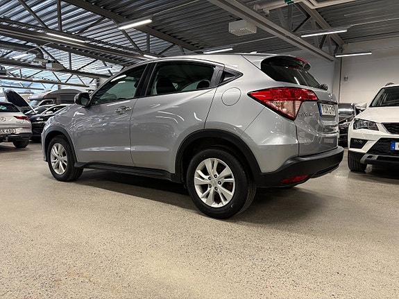Honda HR-V 3 of 8