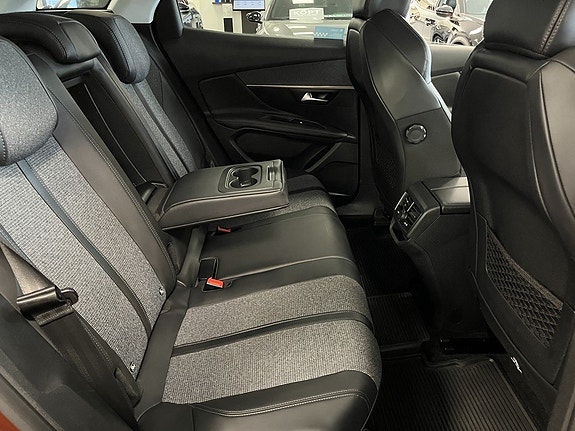 Peugeot 3008 8 of 19