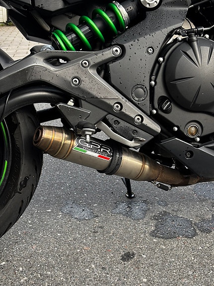 Kawasaki Ninja ER-6n 3 of 6
