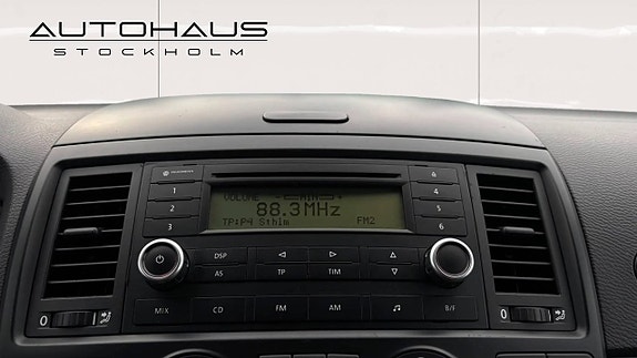 Volkswagen Multivan 15 of 18