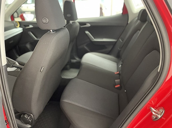 Seat Arona 12 of 19
