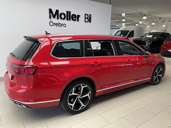 Volkswagen Passat 7 of 22
