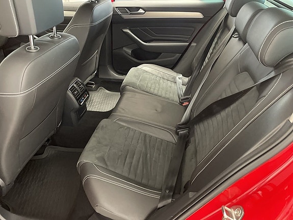 Volkswagen Passat 14 of 22