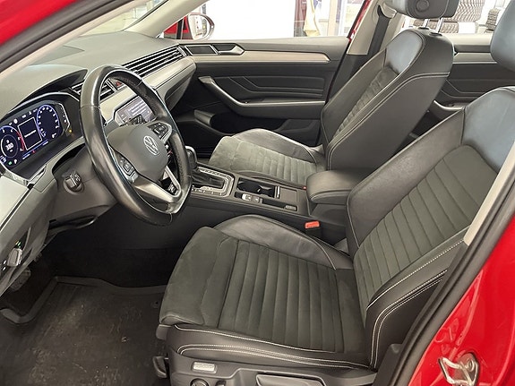 Volkswagen Passat 13 of 22
