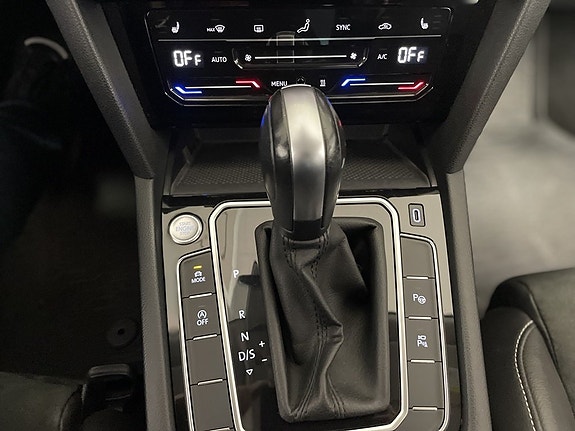 Volkswagen Passat 22 of 22