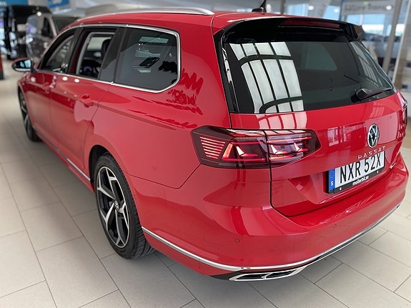 Volkswagen Passat 11 of 22