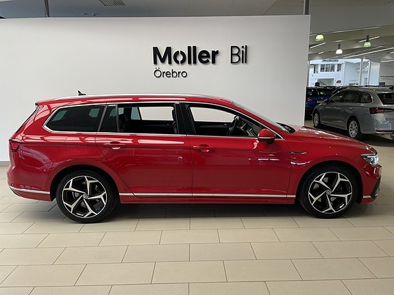 Volkswagen Passat 5 of 22