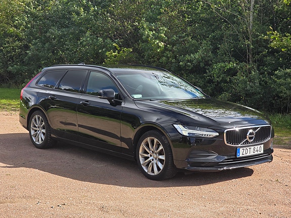 Volvo V90 2 of 6