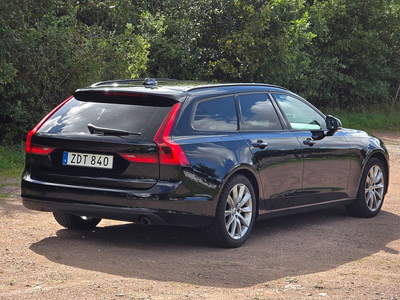 Volvo V90 3 of 6